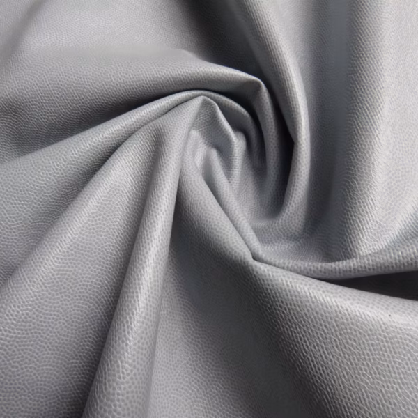 Włoska eko-skóra z fakturą skóry biały szer. 140 cm