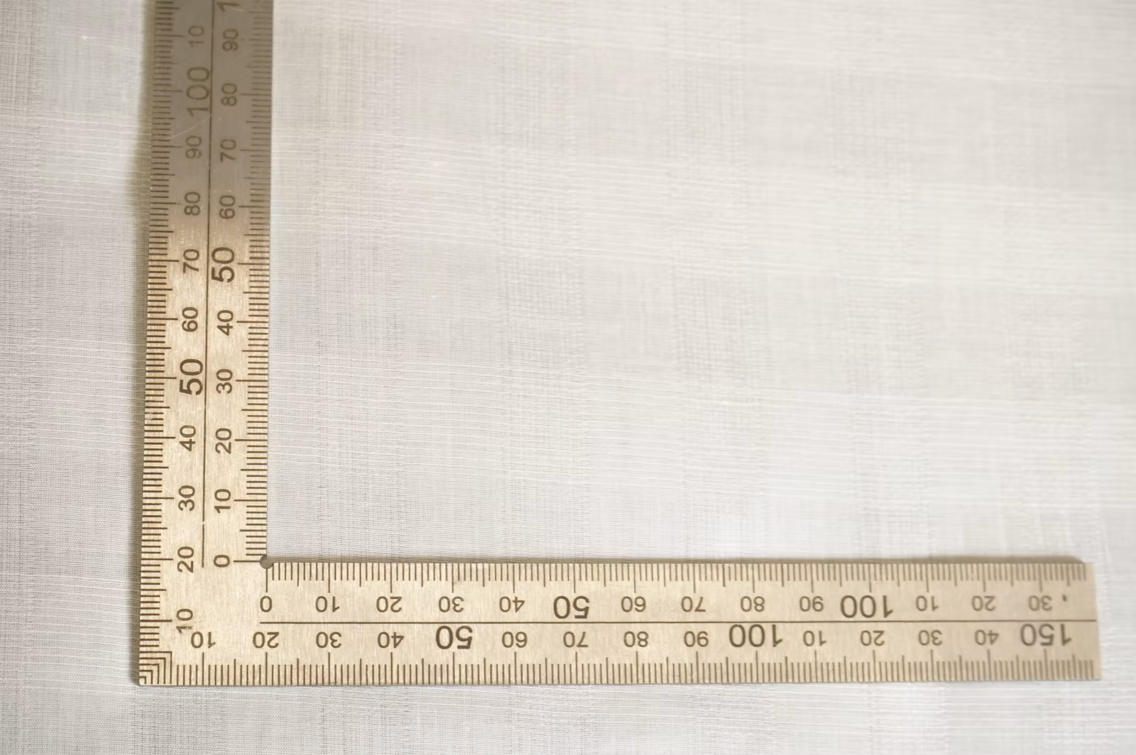 Włoski batyst wiskoza inny szer. 130 cm